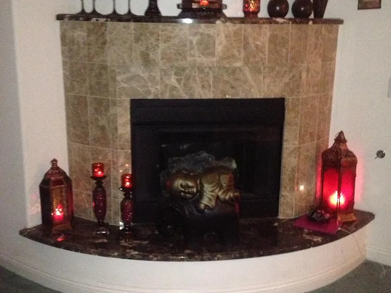 Livingroom fireplace