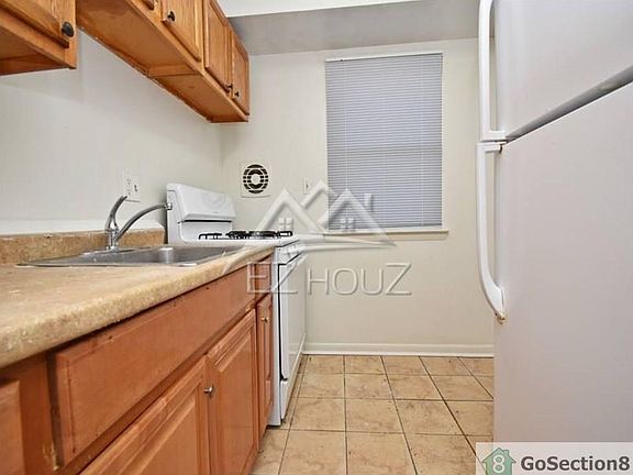 3rd image of 3921 Maine Ave APT A2