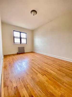 Rented by Zikos Realty Services | media 12