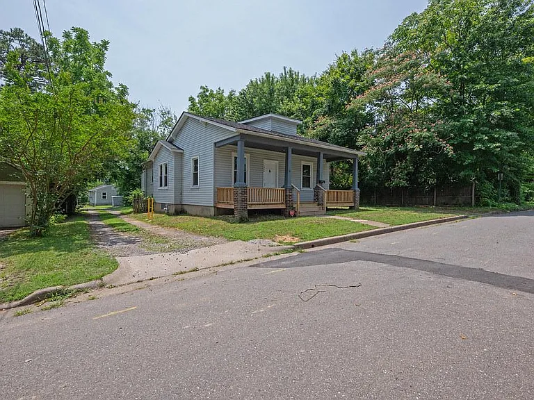 1505 Vista St — Photo 3