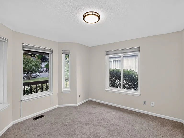 2306 SW Augusta Dr — Photo 14
