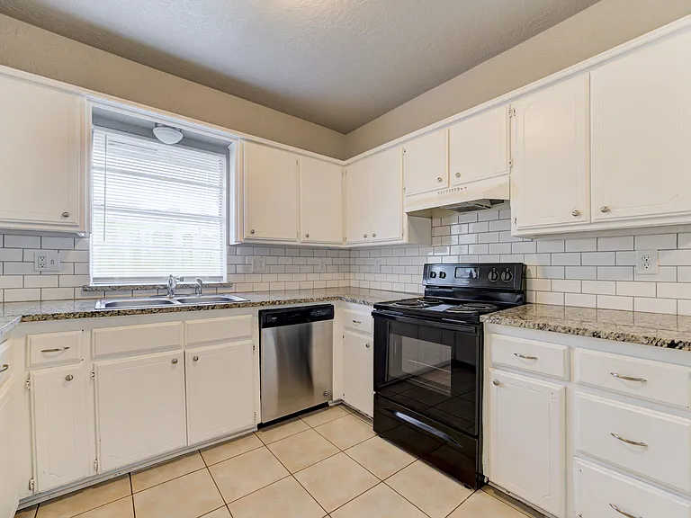2287 Houston Ave — Photo 14