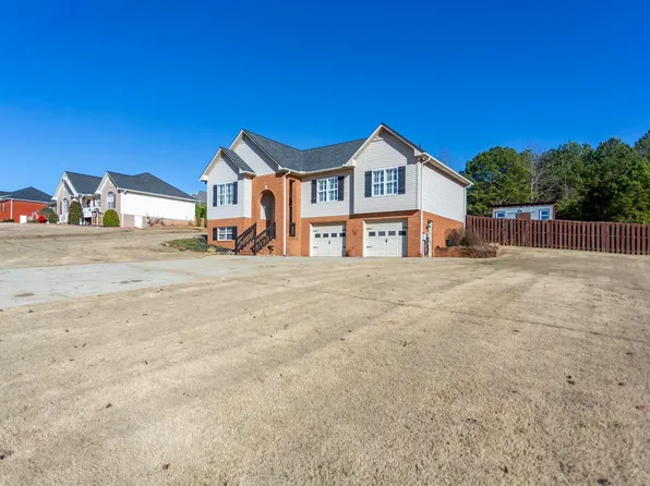 906 Ridgeway Dr, Oneonta, AL 35121