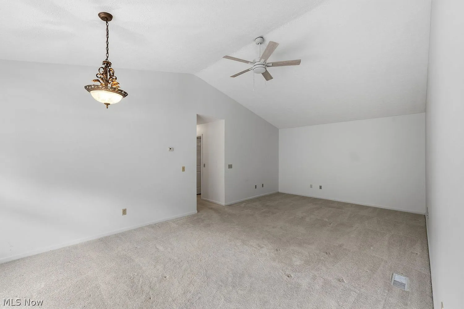 2 bed, 2.0 bath, 1170 sqft, $2,000 — Photo 4