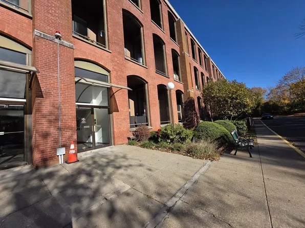 96 Old Colony Ave #318, Taunton, MA 02780