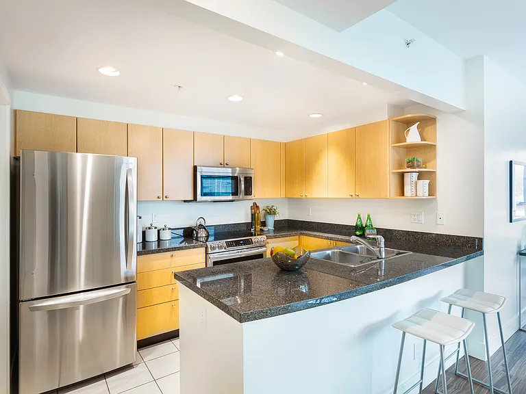 699 Cardero St — Photo 18