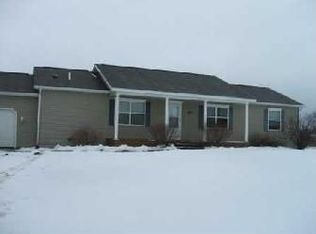 1872 Lonsberry Dr, Lapeer, MI 48446