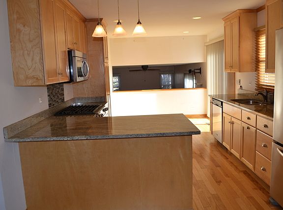 5th image of 1063 Churchill Dr