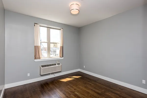 Rented by Nooklyn NYC LLC | media 48