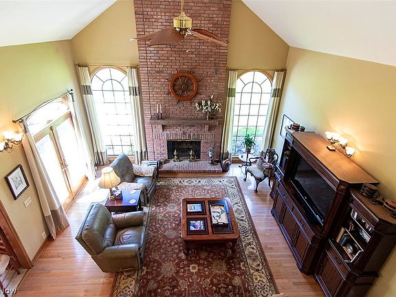 5th image of 1301 Winterberry Ln