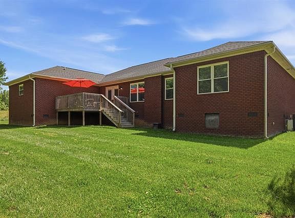 2nd image of 220 Meadow Ridge Ct