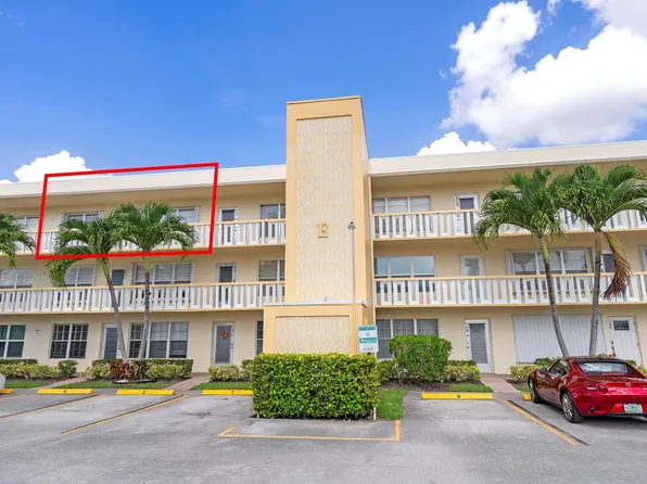 306 Wellington E, West Palm Beach, FL 33417