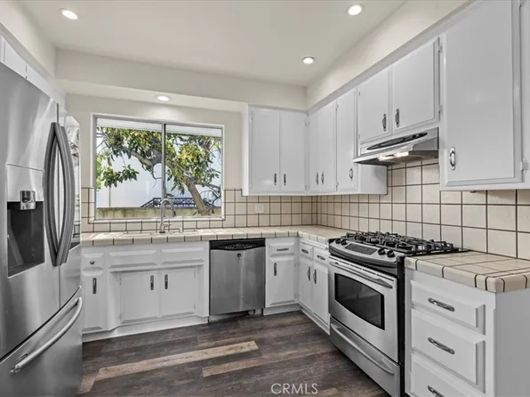 673 W 19th St, San Pedro, CA 90731