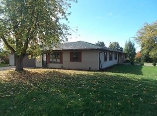 3086 Manitowoc Rd, Green Bay, WI 54311