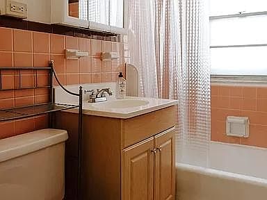 5th image of 319 8th Ave SE #208