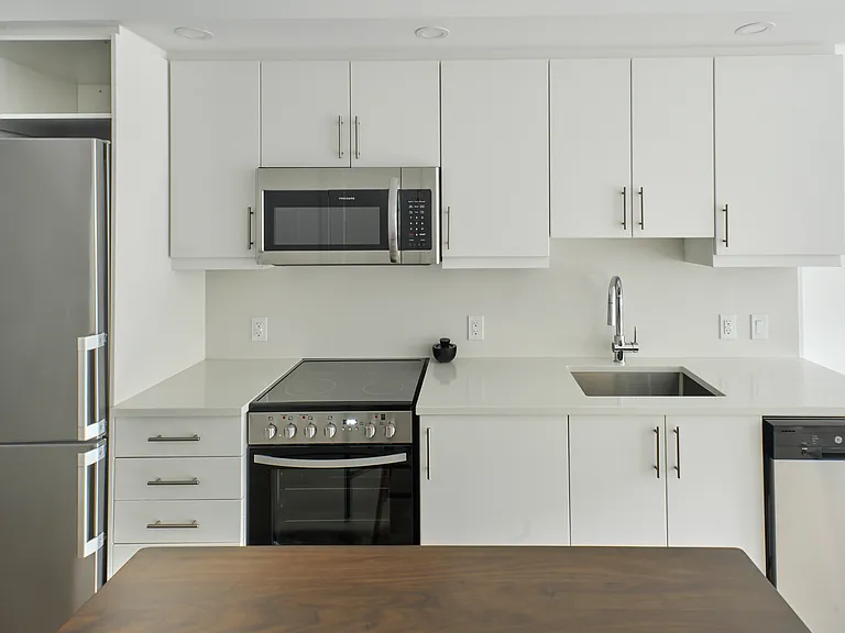 383 Albert St — Photo 28