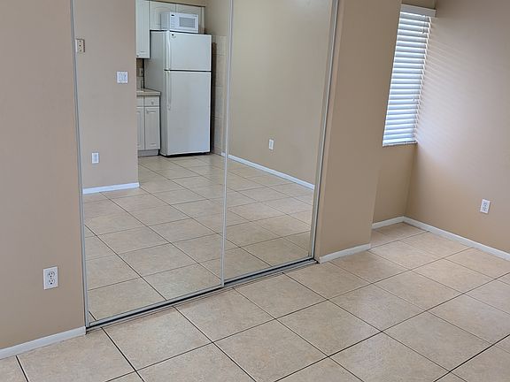 2nd image of 2920 Clark Rd APT 102