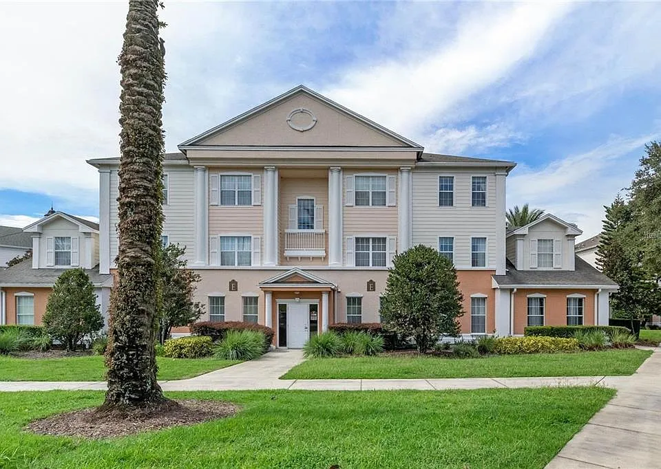 1598 Heritage Crossing Ct #102