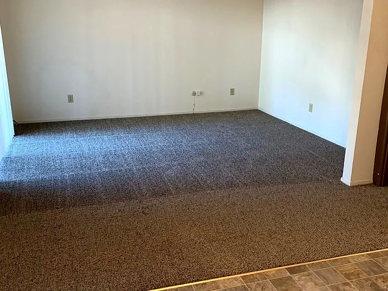 Walnut 409 W — Photo 5
