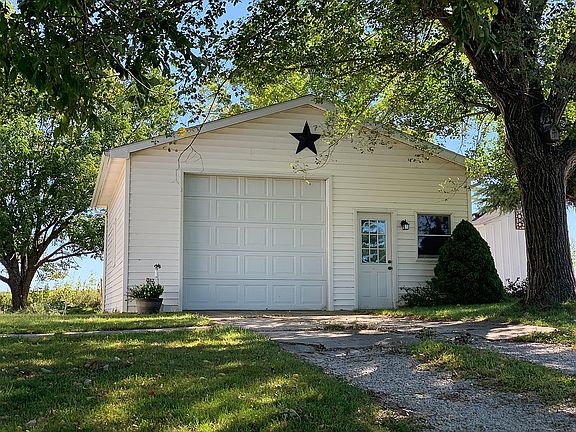 5th image of 20682 Emmy Pl