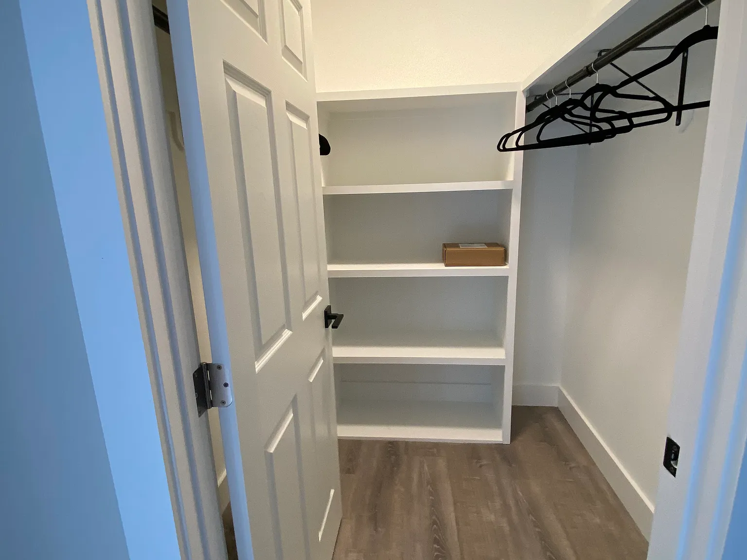 180 Ridgeview Dr — Photo 2