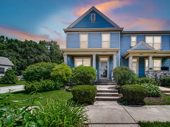 314 Village Sq, Burns Harbor, IN 46304