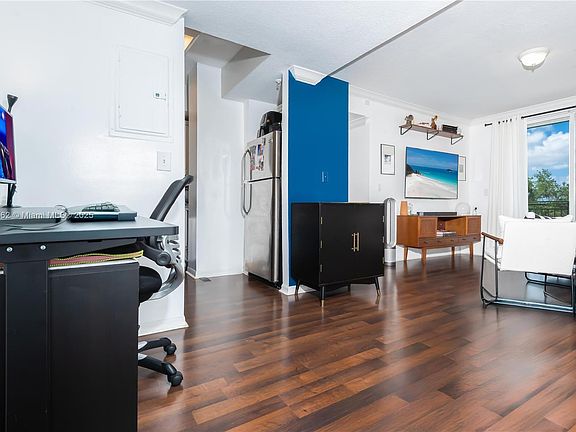 5th image of 3500 Coral Way APT 508