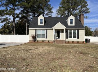 1202 W Hills Dr, Tarboro, NC 27886