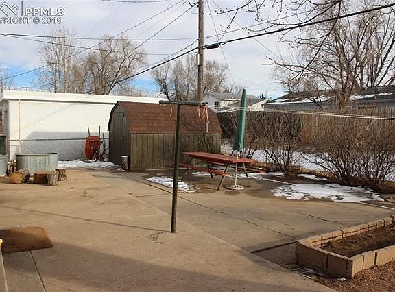 5th image of 2111 S Corona Ave