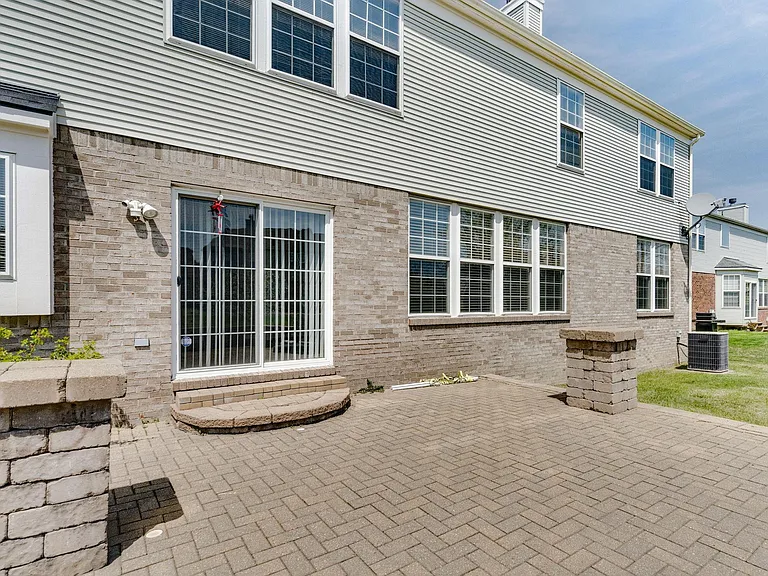 14864 Liri Dr — Photo 30