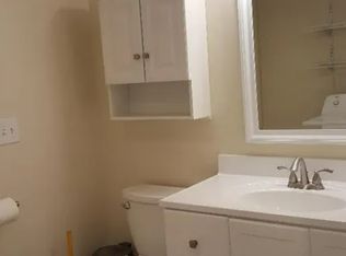 24 Penobscot St, Worcester, MA 01606