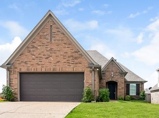 40 Willow Springs Ln, Oakland, TN 38060