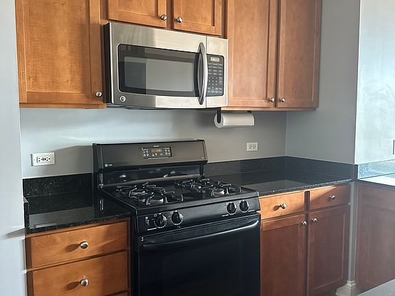 5th image of 2356 N Elston Ave APT 402