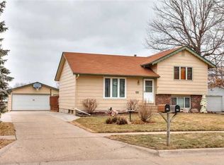 502 NE 6th St, Ankeny, IA 50021