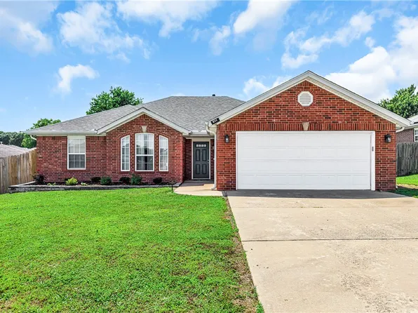 511 Dewberry Ln, Centerton, AR 72719