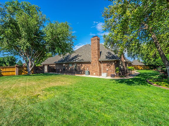5th image of 8008 NW 131st Cir