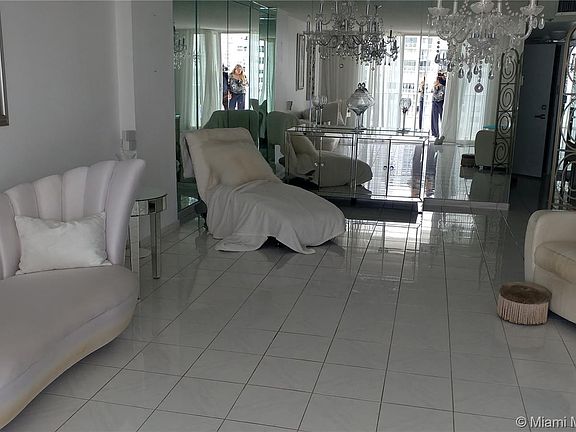 3rd image of 2851 NE 183rd St APT 1210E