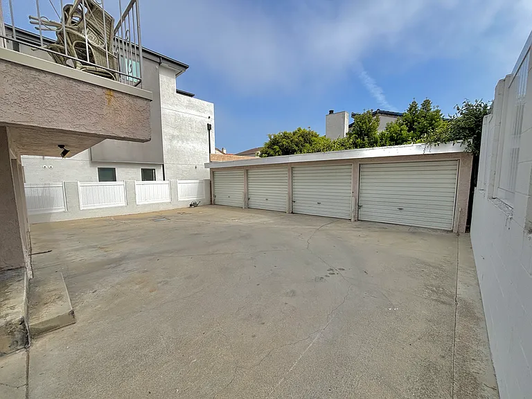 114 S Irena Ave #2 — Photo 23