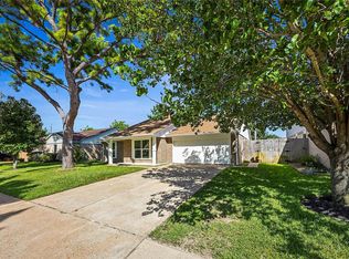 10814 Village Trail Dr, Houston, TX 77065