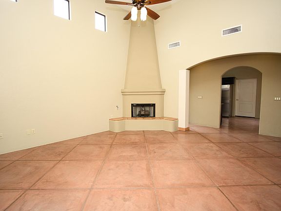 3rd image of 2717 W Calle San Manuel