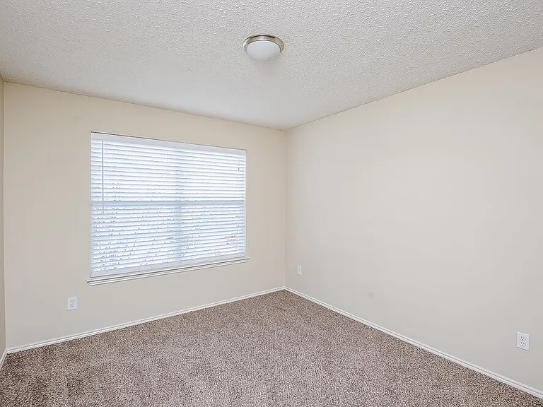 8716 Gaines Dr — Photo 15