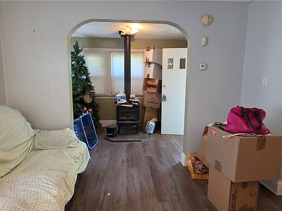 5th image of 555 Wyandot Ave