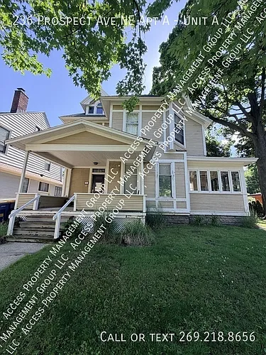 236 Prospect Ave NE #A Photo 1