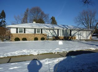 115 Pauline Dr, Elgin, IL 60123