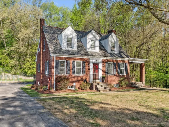 511 Firearms Ln, Greensburg, PA 15601