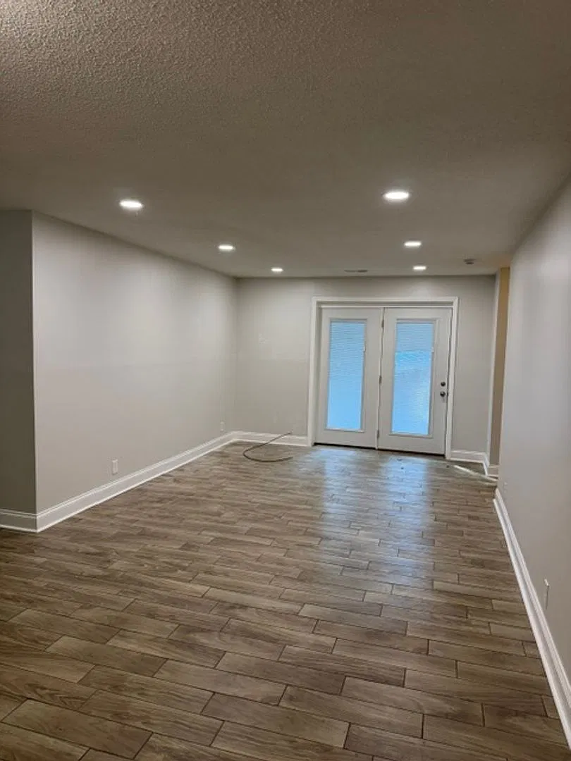 212 S. David Ln. — Photo 2