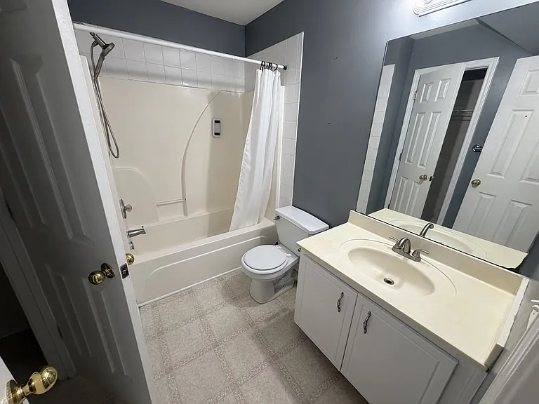 1050 Chapel Hill Dr — Photo 25