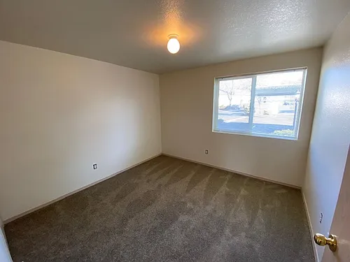 WALLACE PARK APARTMENTS (03) Photo 1