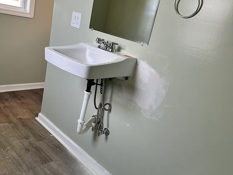 2 of 2 bathrooms