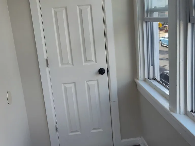 133 Stevens Ave #2I — Photo 9